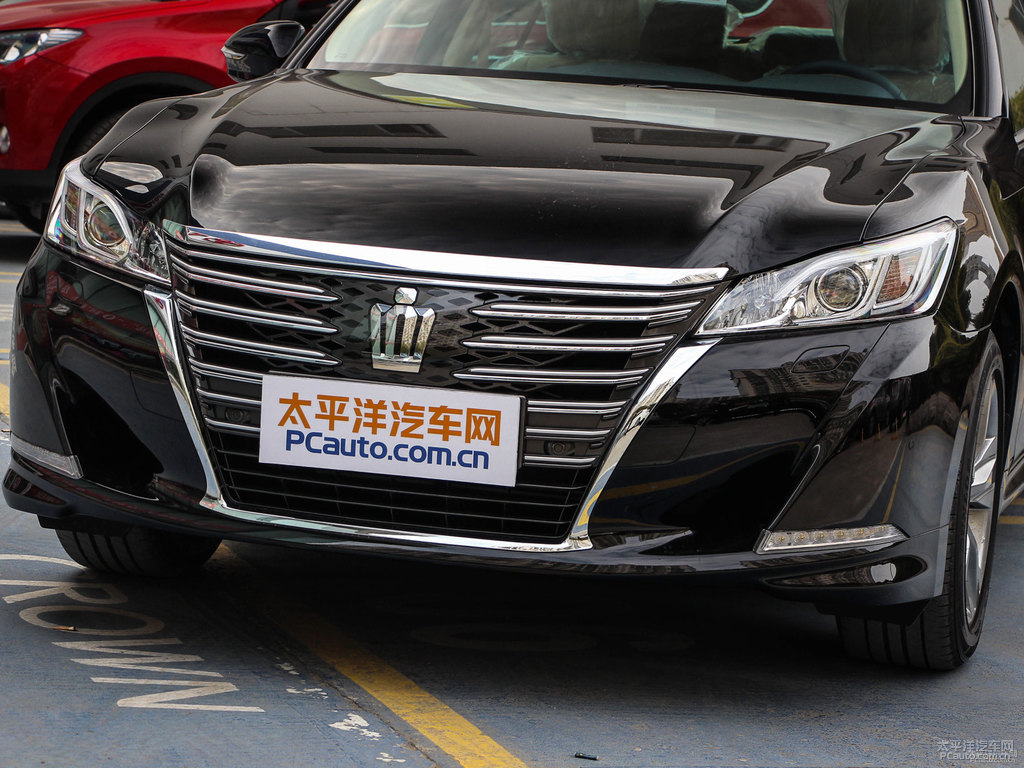 黑色皇冠車頭外觀圖片