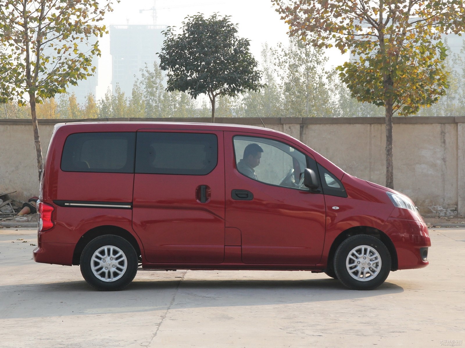 日產(chǎn)NV200外觀高清大圖