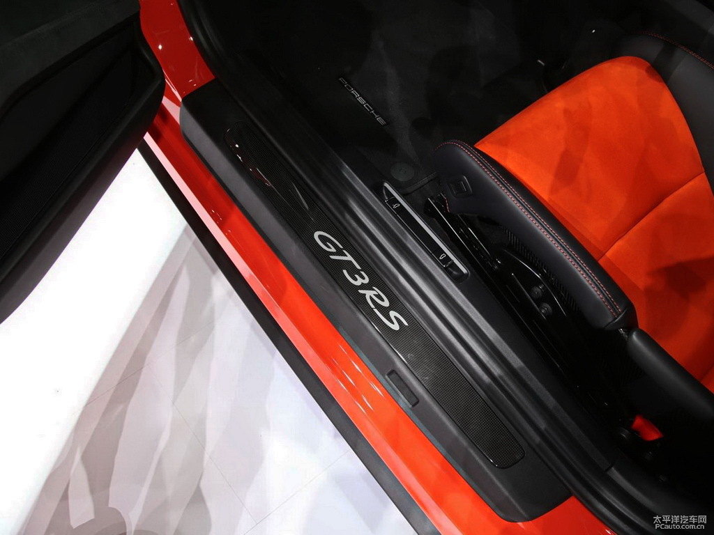 保時(shí)捷911車廂內(nèi)飾圖片