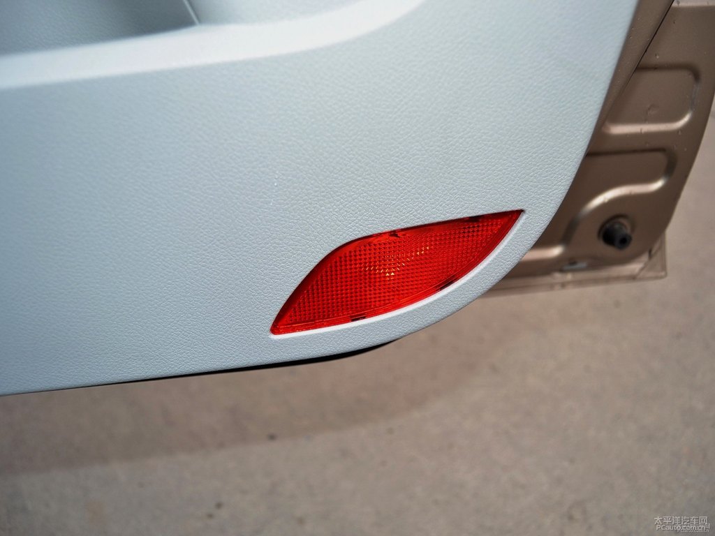 琥珀金新帝豪車(chē)廂內(nèi)飾圖片