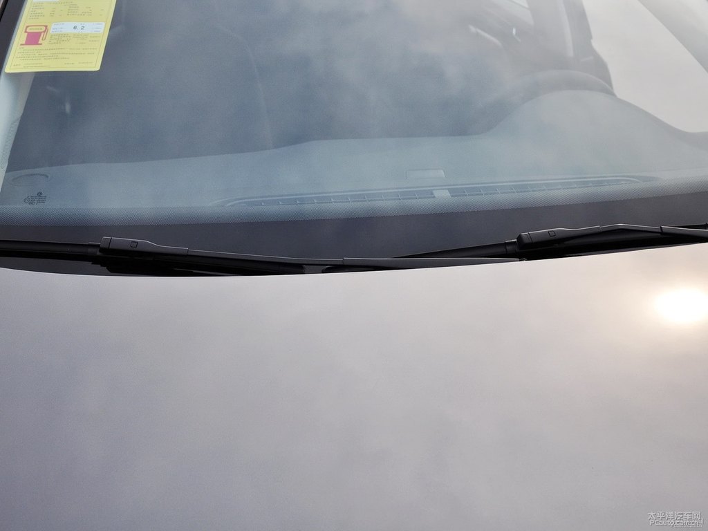 波斯灰速騰車身外觀圖片