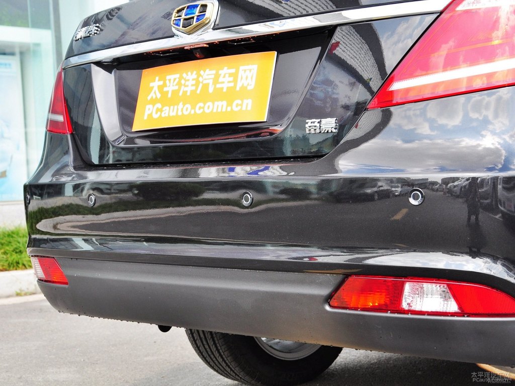 墨玉黑新帝豪車尾外觀圖片