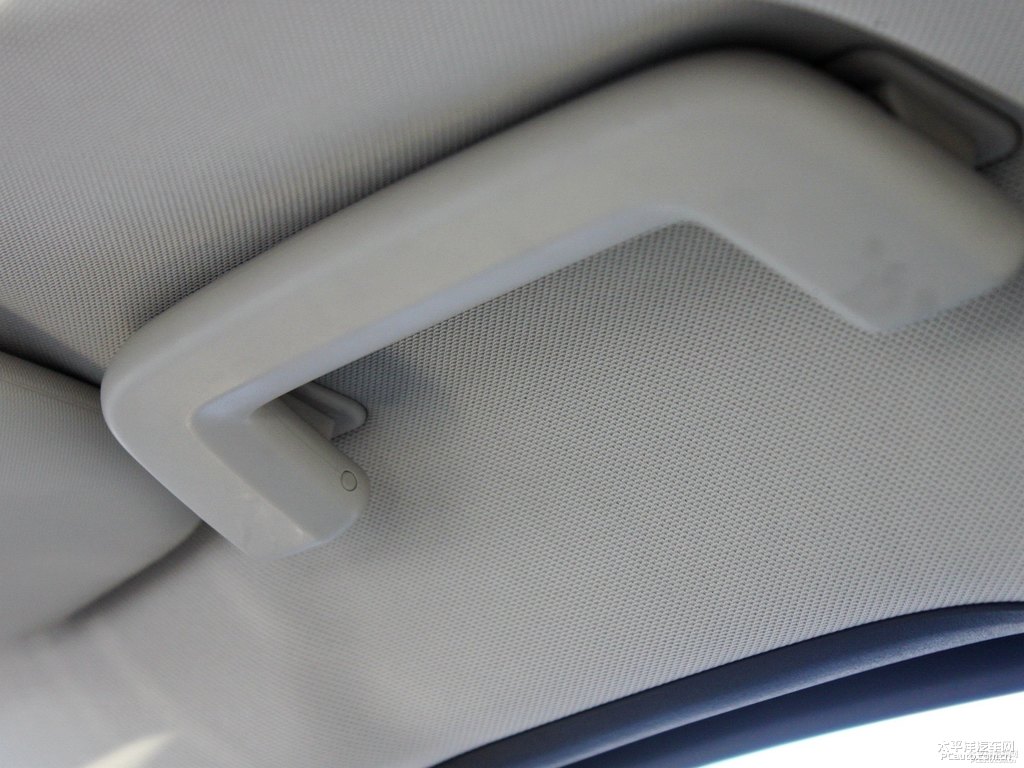 珍珠白福睿斯車廂內(nèi)飾圖片