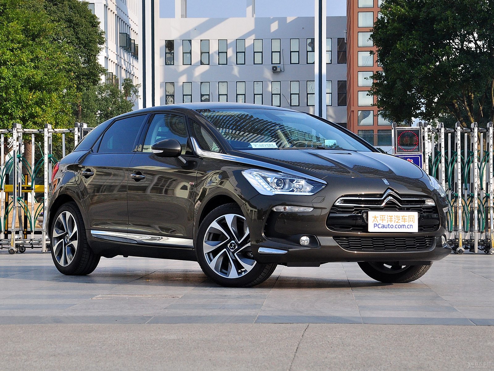 DS 5外觀高清大圖