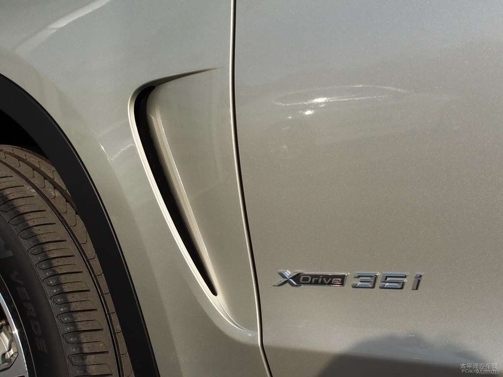 礦石銀寶馬X5(進(jìn)口)車(chē)身外觀圖片