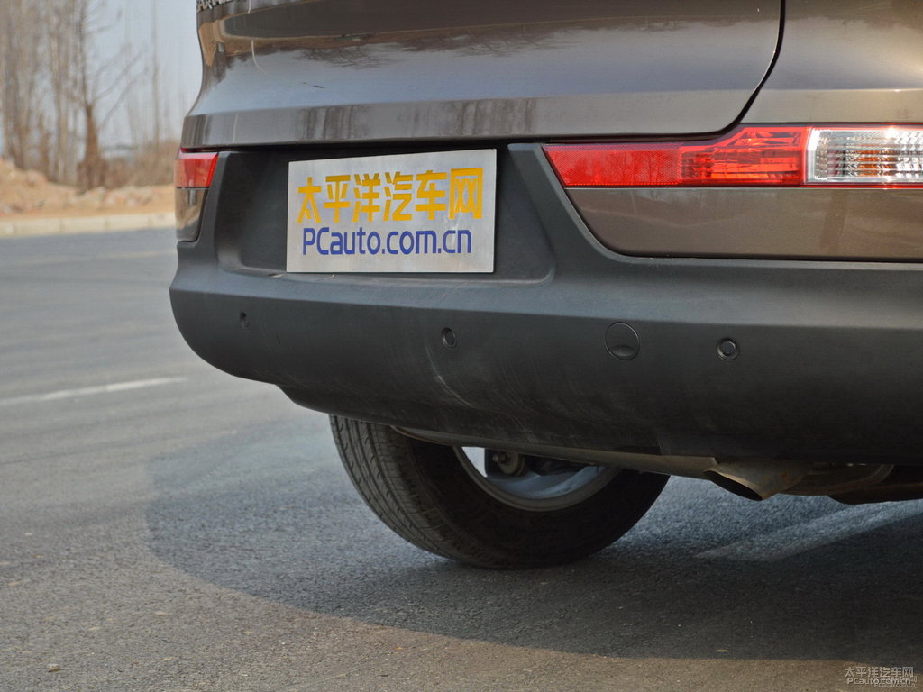 沙灘金智跑車(chē)尾外觀圖片
