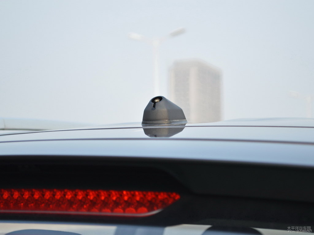 沙灘金智跑車(chē)身外觀圖片