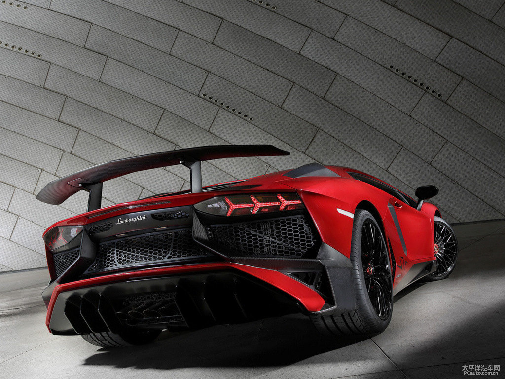 紅色Aventador整車外觀外觀圖片