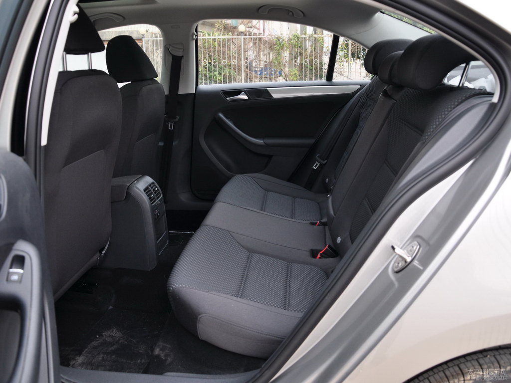 波斯灰速騰車(chē)廂內(nèi)飾圖片