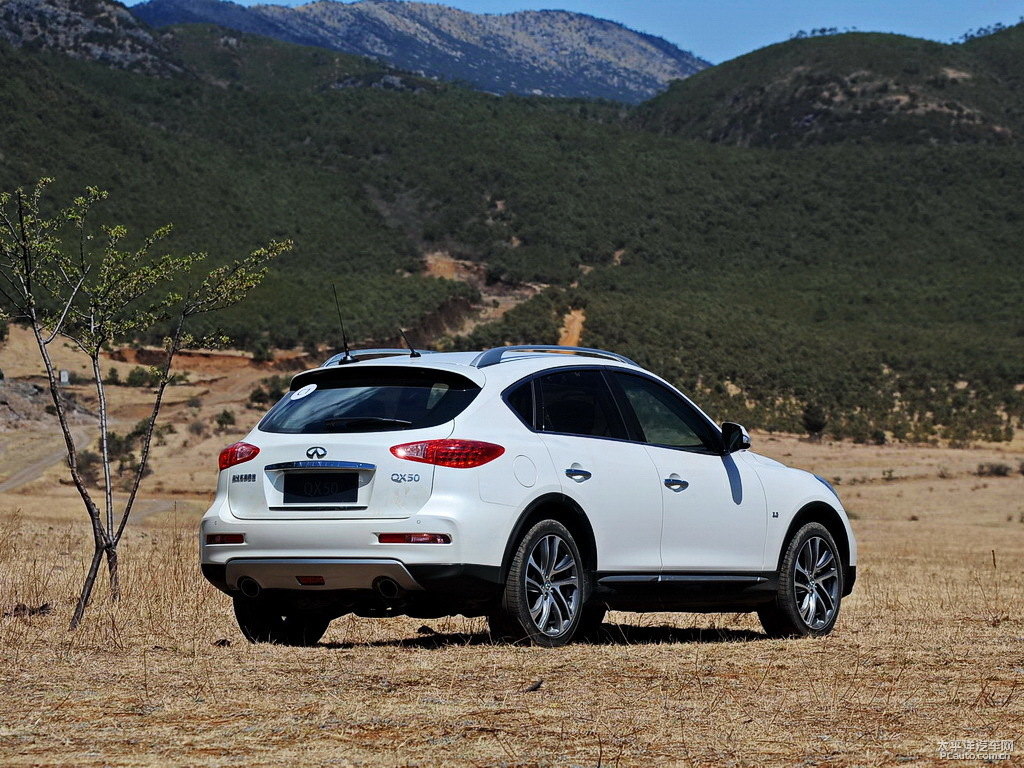 瑩貝白英菲尼迪QX50整車外觀外觀圖片