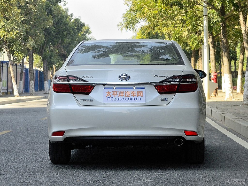 珍珠白凱美瑞整車外觀外觀圖片