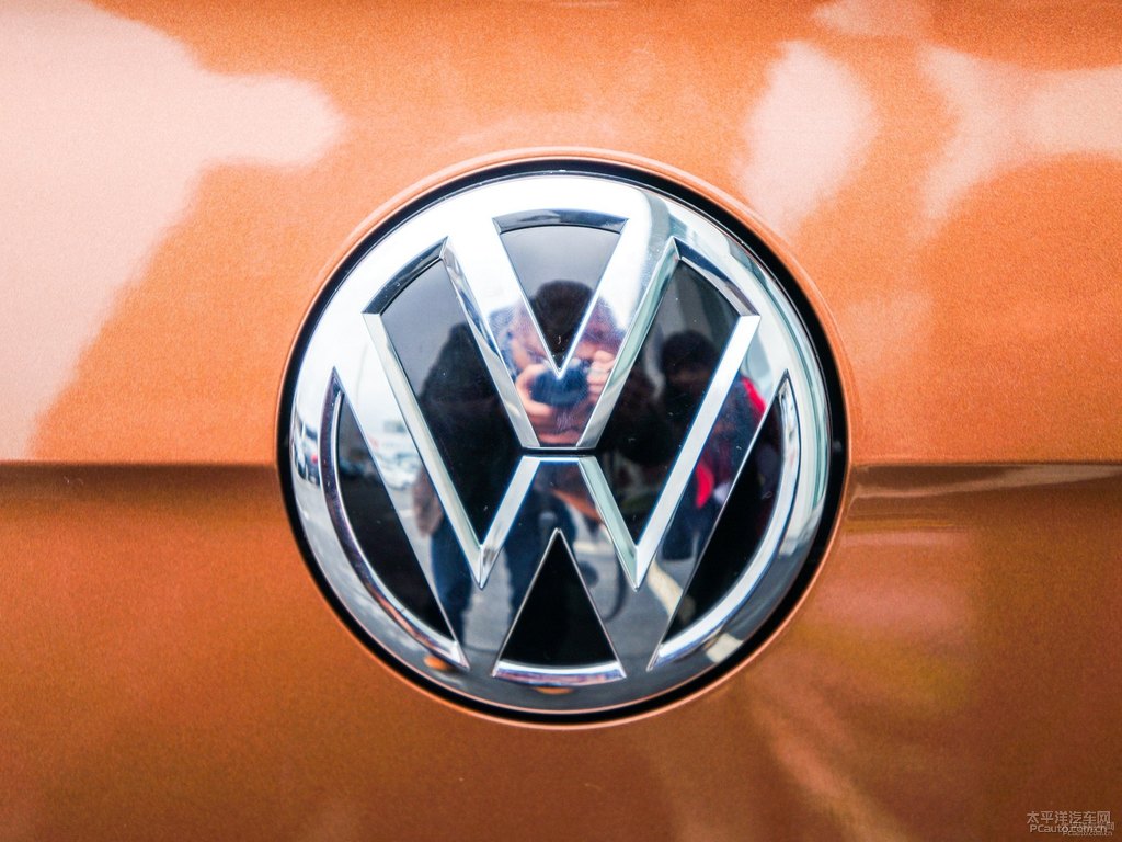 炫目金凌渡車尾外觀圖片