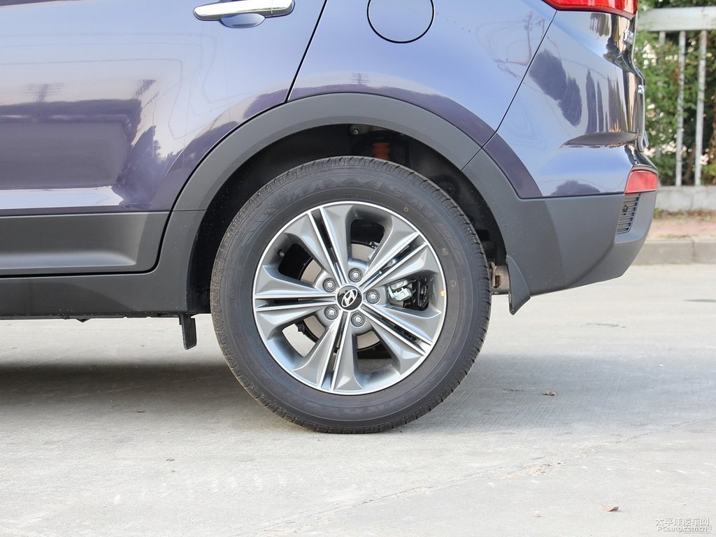 羅蘭紫北京現(xiàn)代ix25車身外觀圖片
