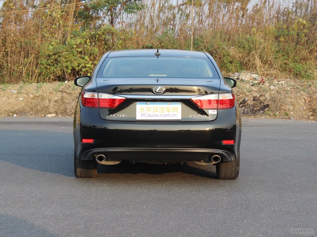 黑色雷克薩斯ES整車外觀外觀圖片