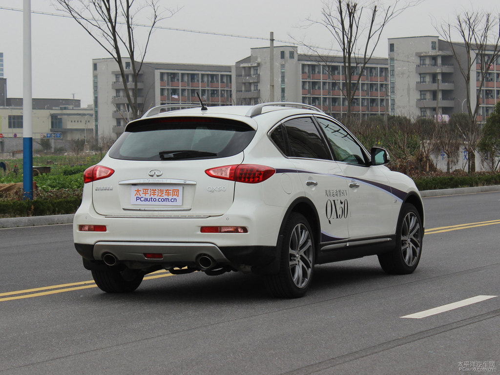 瑩貝白英菲尼迪QX50整車外觀外觀圖片