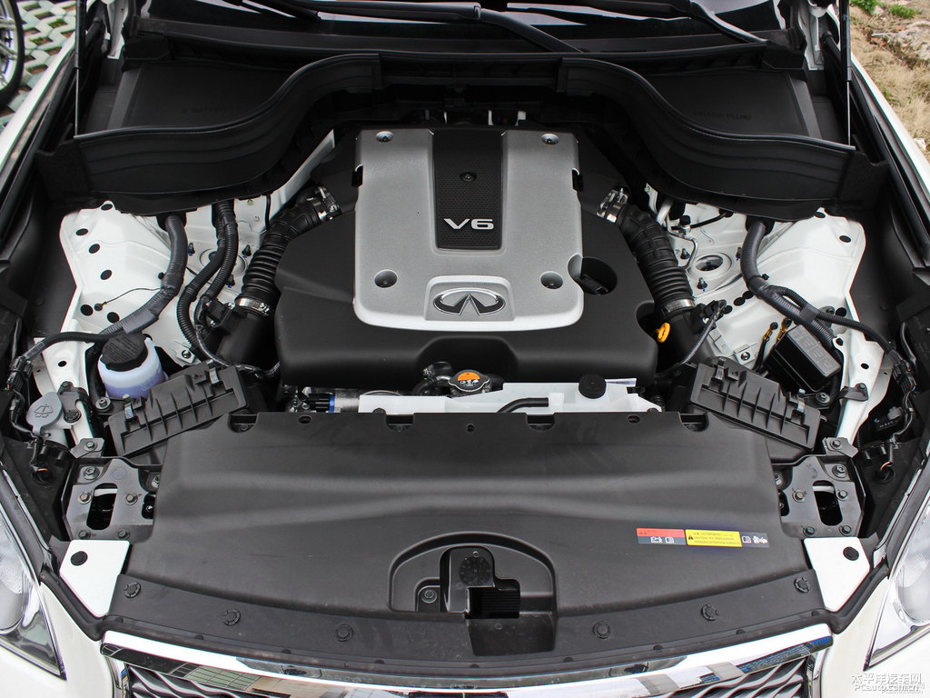 瑩貝白英菲尼迪QX50發(fā)動(dòng)機(jī)其它細(xì)節(jié)圖片