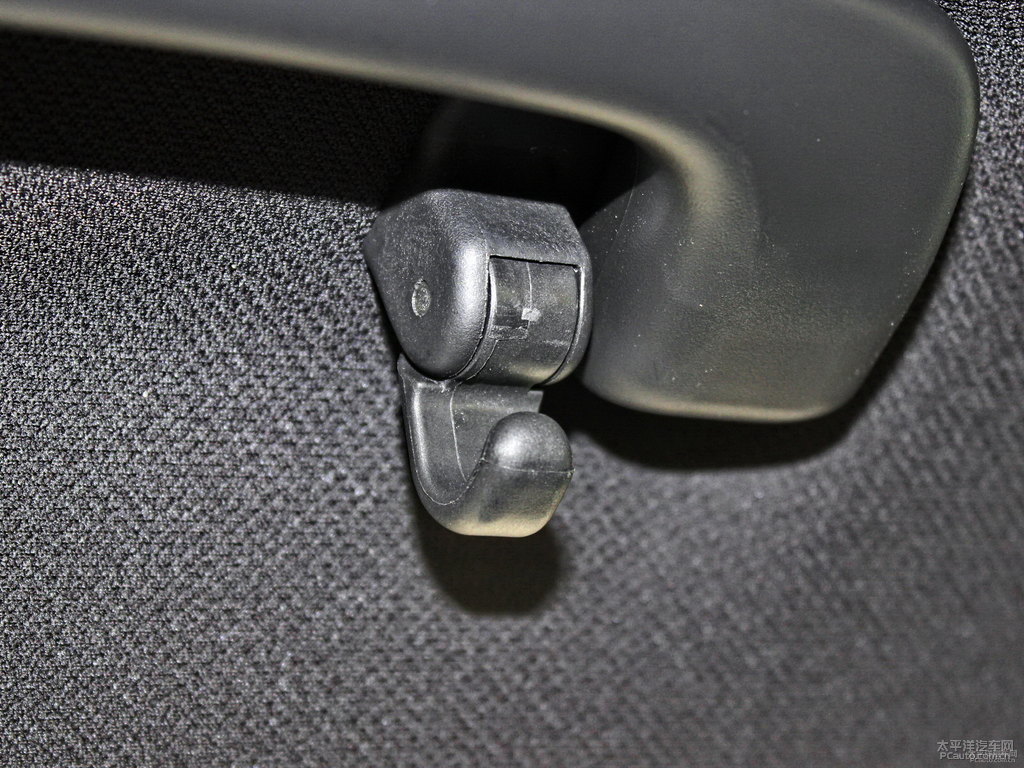 古月銀索納塔車廂內(nèi)飾圖片