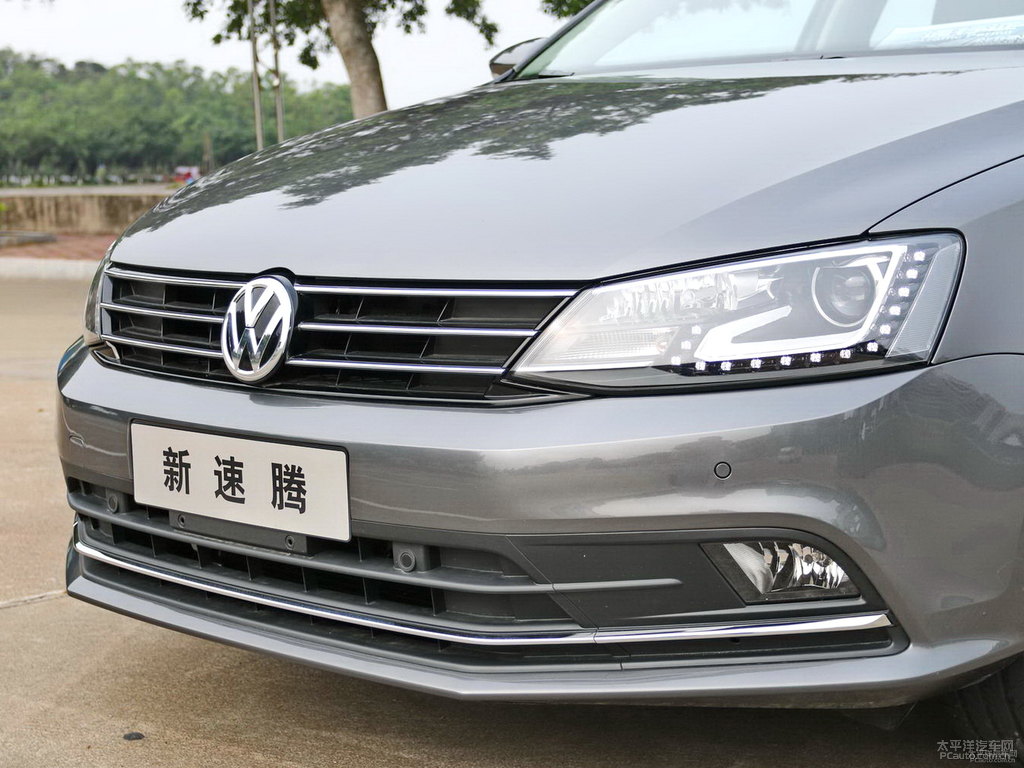 波斯灰速騰車頭外觀圖片