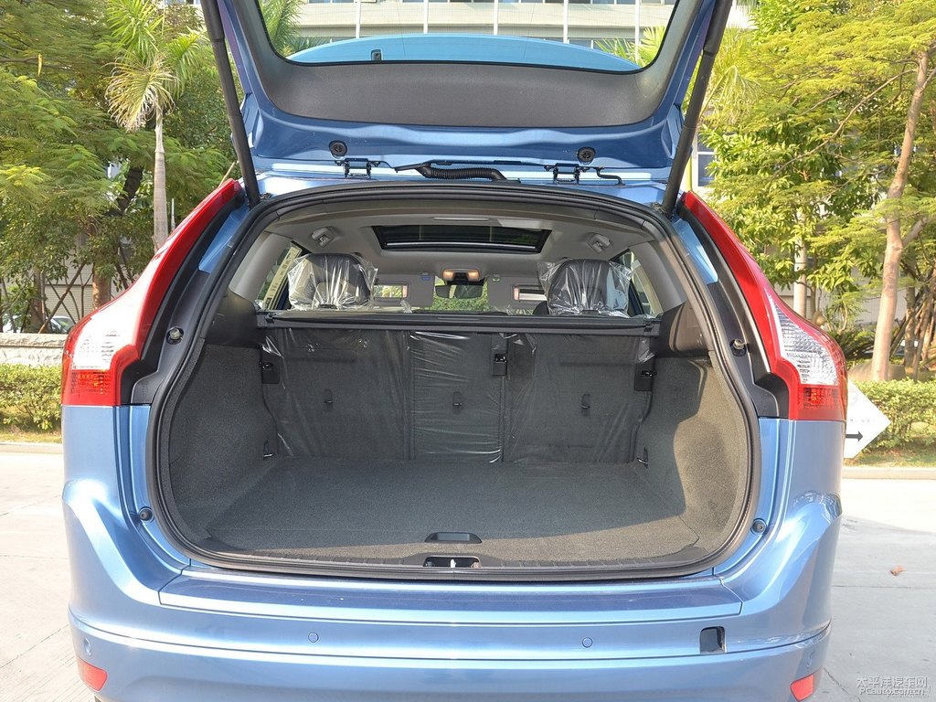 ﺣ{֠XC60(M)gDƬ