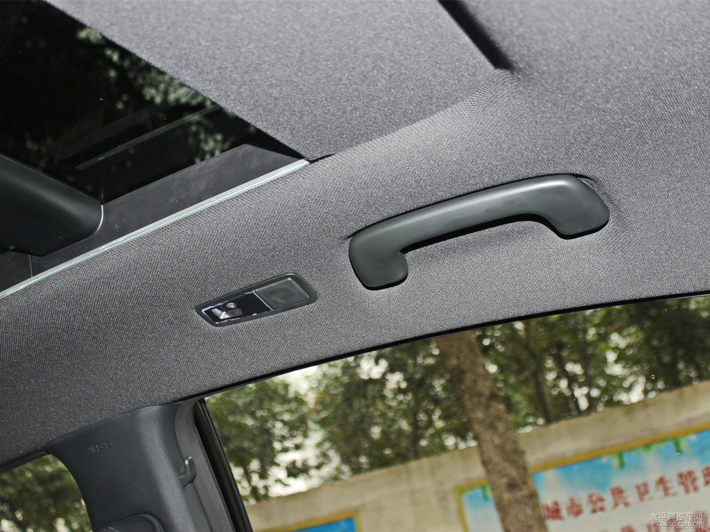 爵士黑索納塔車廂內(nèi)飾圖片