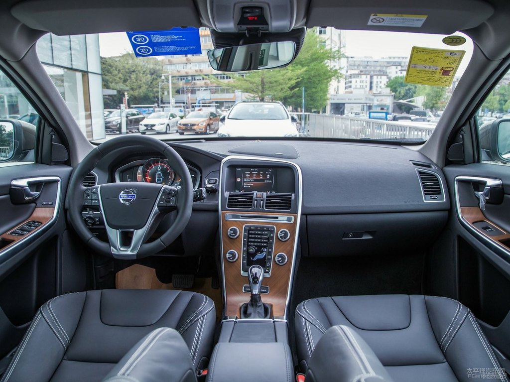 暮色銅沃爾沃XC60中控內飾圖片