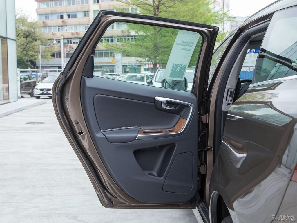 暮色銅沃爾沃XC60車廂內(nèi)飾圖片