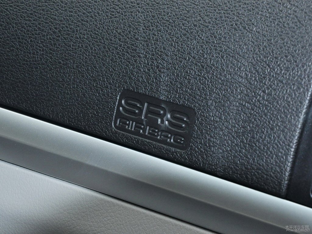 冰晶白新帝豪中控內(nèi)飾圖片