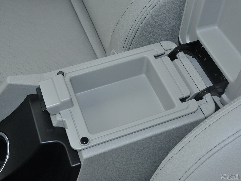 冰晶白新帝豪儲物空間空間圖片