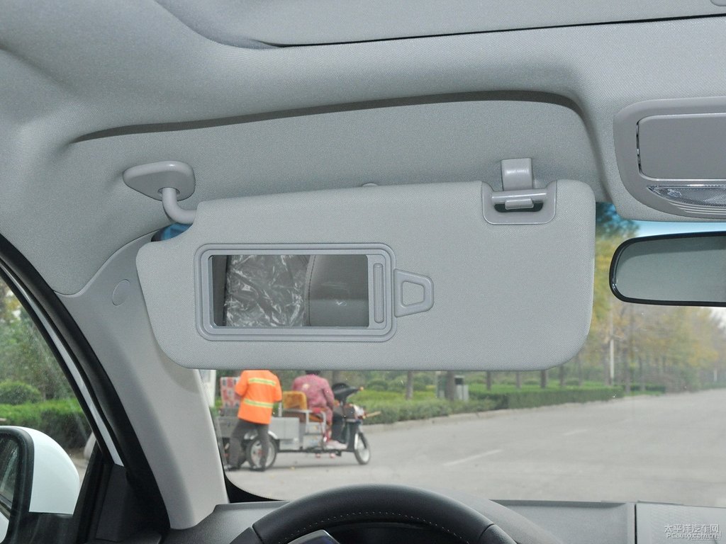冰晶白新帝豪車廂內飾圖片