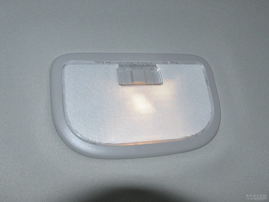 冰晶白新帝豪車廂內(nèi)飾圖片