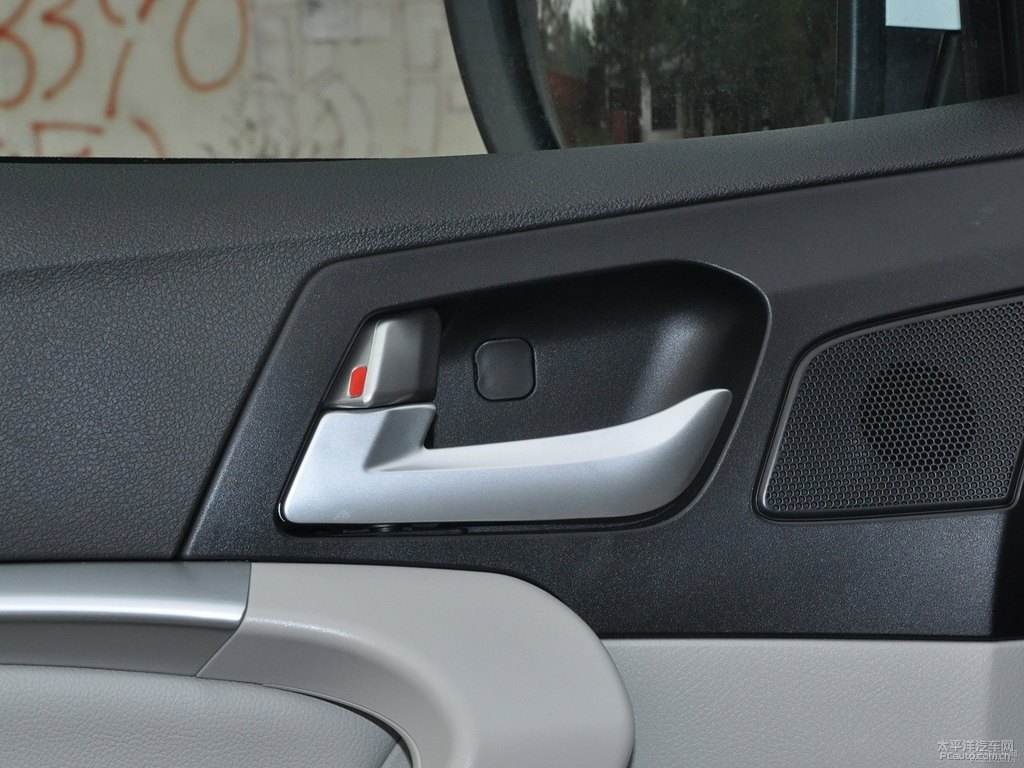 冰晶白新帝豪車廂內(nèi)飾圖片