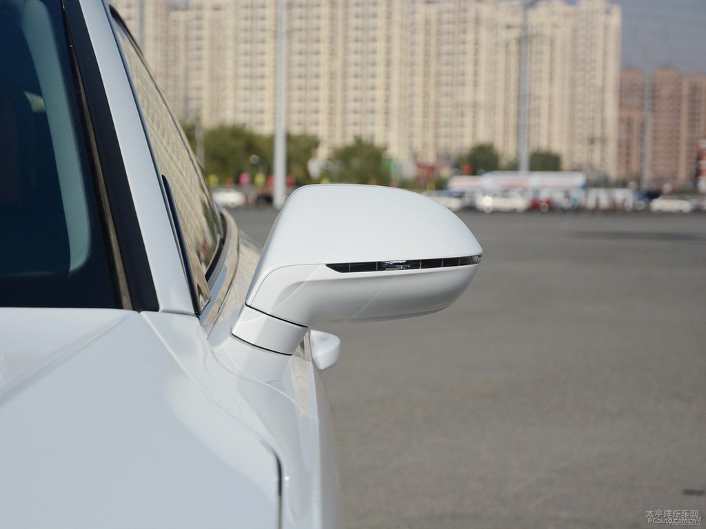 朱鷺白奧迪A7車身外觀圖片