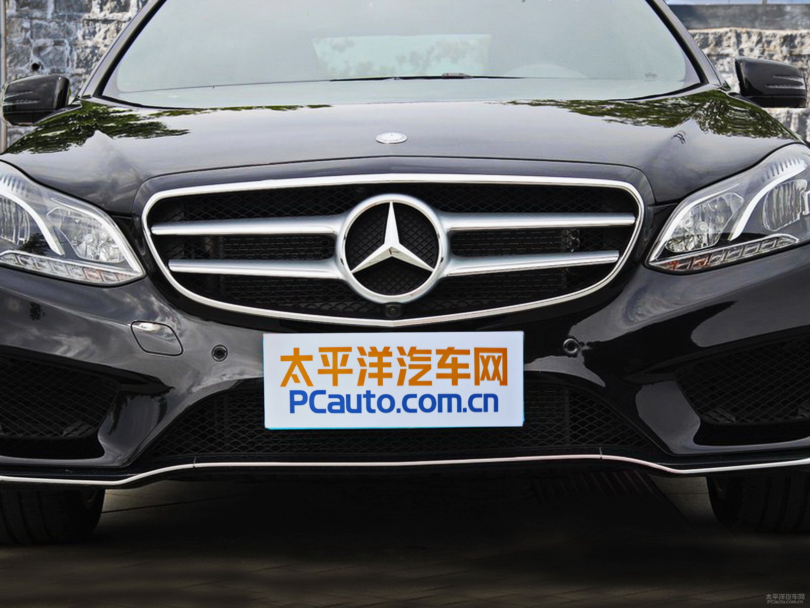 奔馳E級(jí)外觀高清大圖