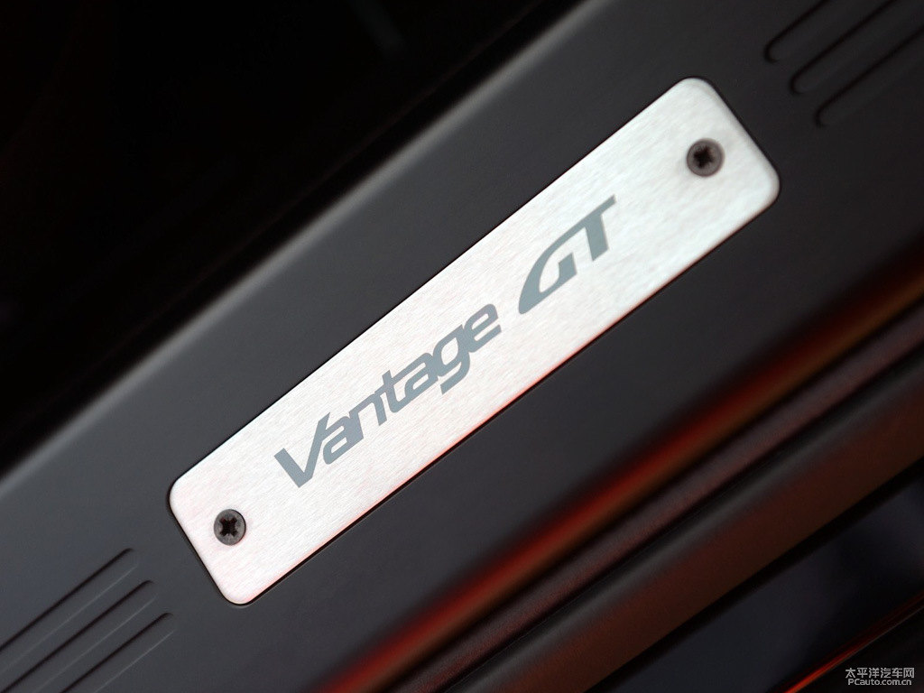 V8 Vantagel(f)әC(ji)DƬ
