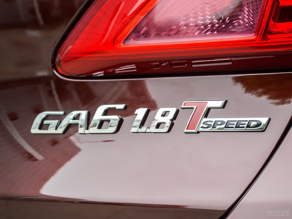 摩卡棕傳祺GA6車尾外觀圖片