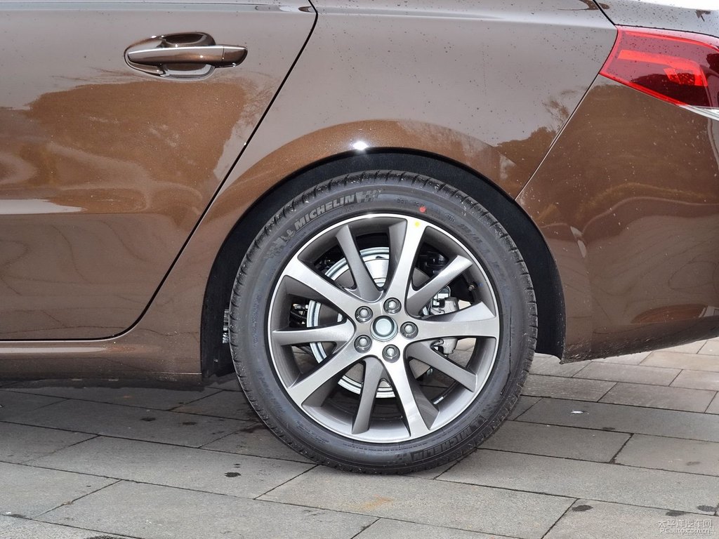 松木棕標(biāo)致508車(chē)身外觀圖片