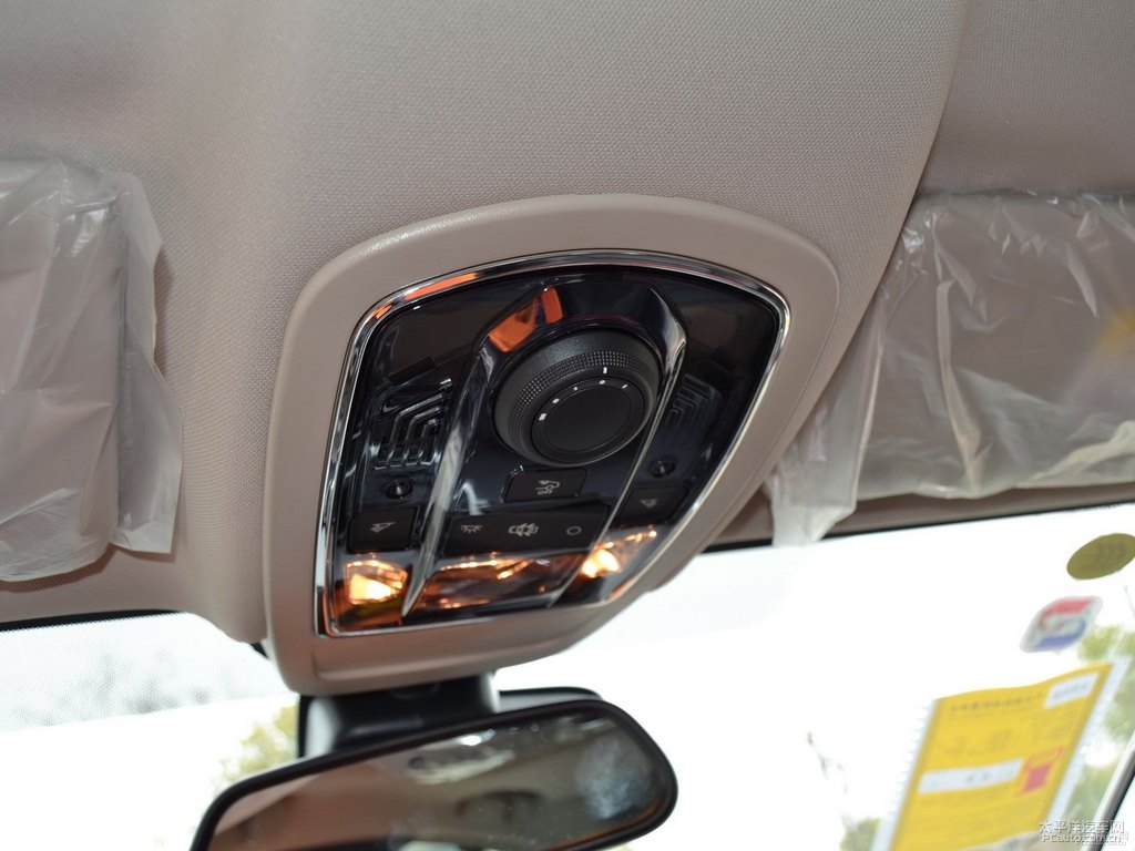 松木棕標(biāo)致508車廂內(nèi)飾圖片