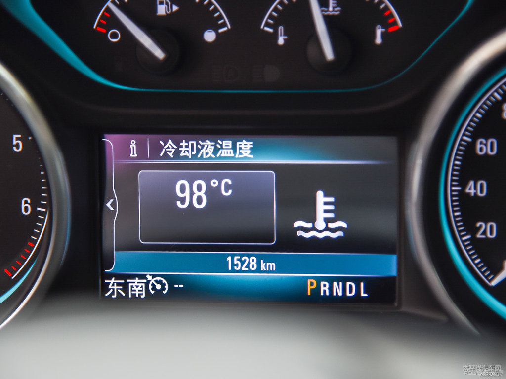 星空紫昂科威中控內(nèi)飾圖片