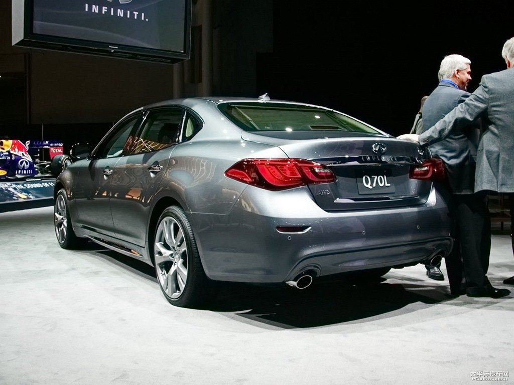水亮銀英菲尼迪Q70L整車外觀外觀圖片