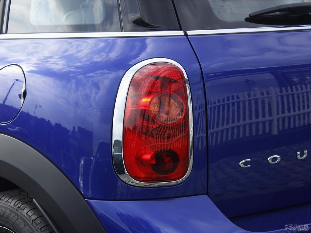 ǿ{(ln)MINI COUNTRYMAN܇(ch)β^DƬ