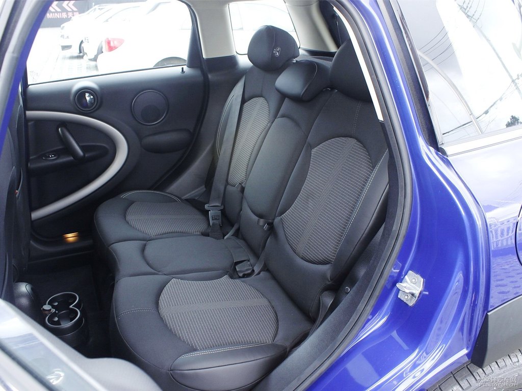 ǿ{(ln)MINI COUNTRYMAN΃(ni)DƬ