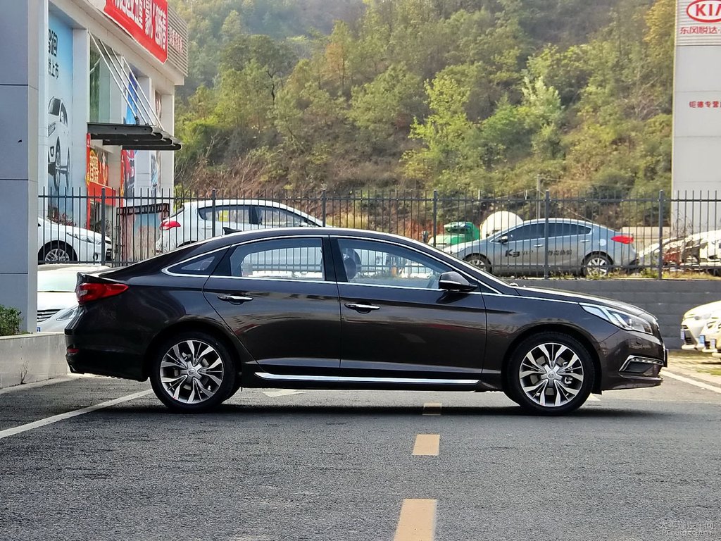 橄欖棕索納塔整車外觀外觀圖片