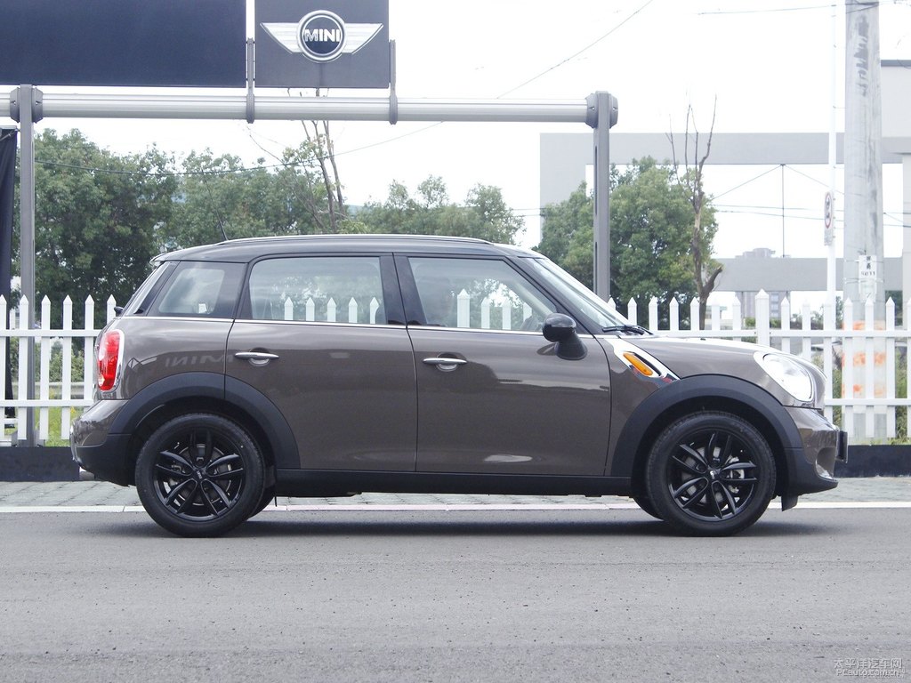 \ɫMINI COUNTRYMAN܇^^DƬ