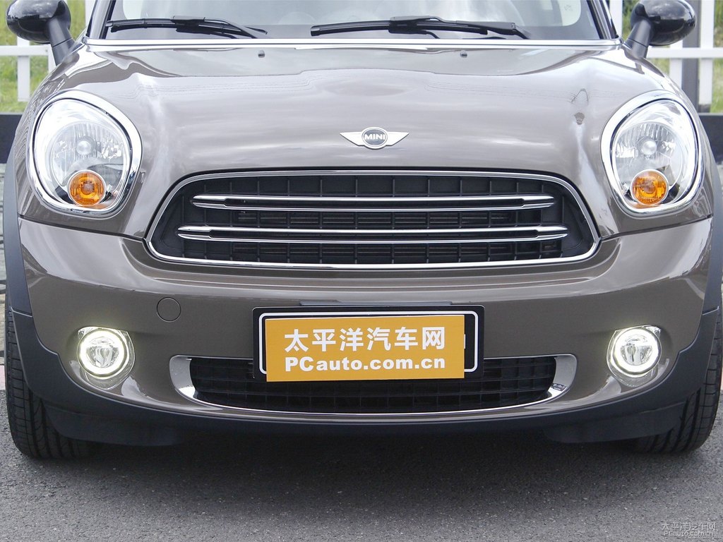 \ɫMINI COUNTRYMAN܇^^DƬ