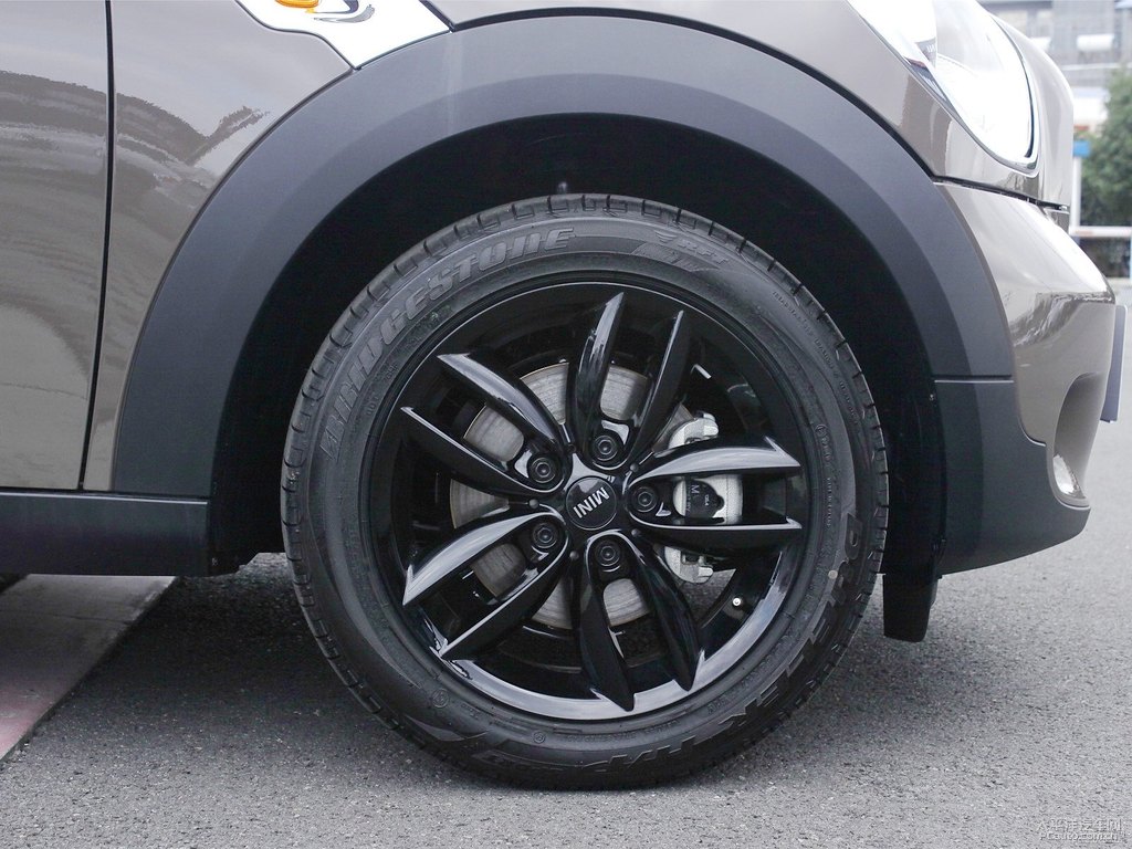 \ɫMINI COUNTRYMAN܇^DƬ