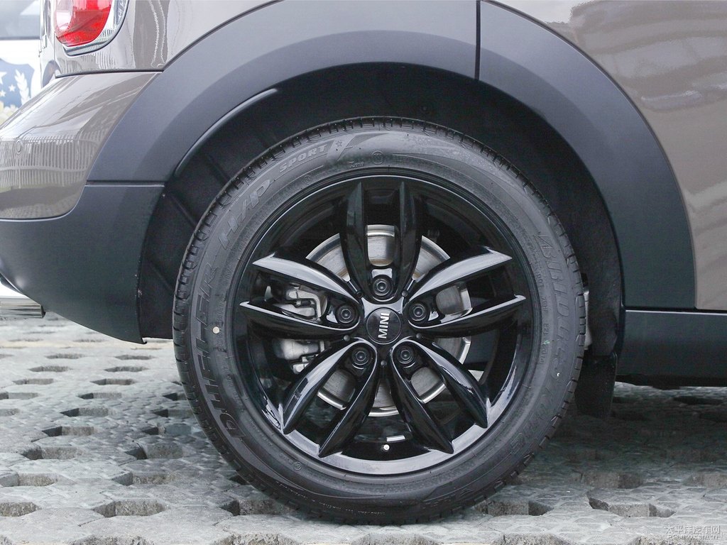 \ɫMINI COUNTRYMAN܇^DƬ