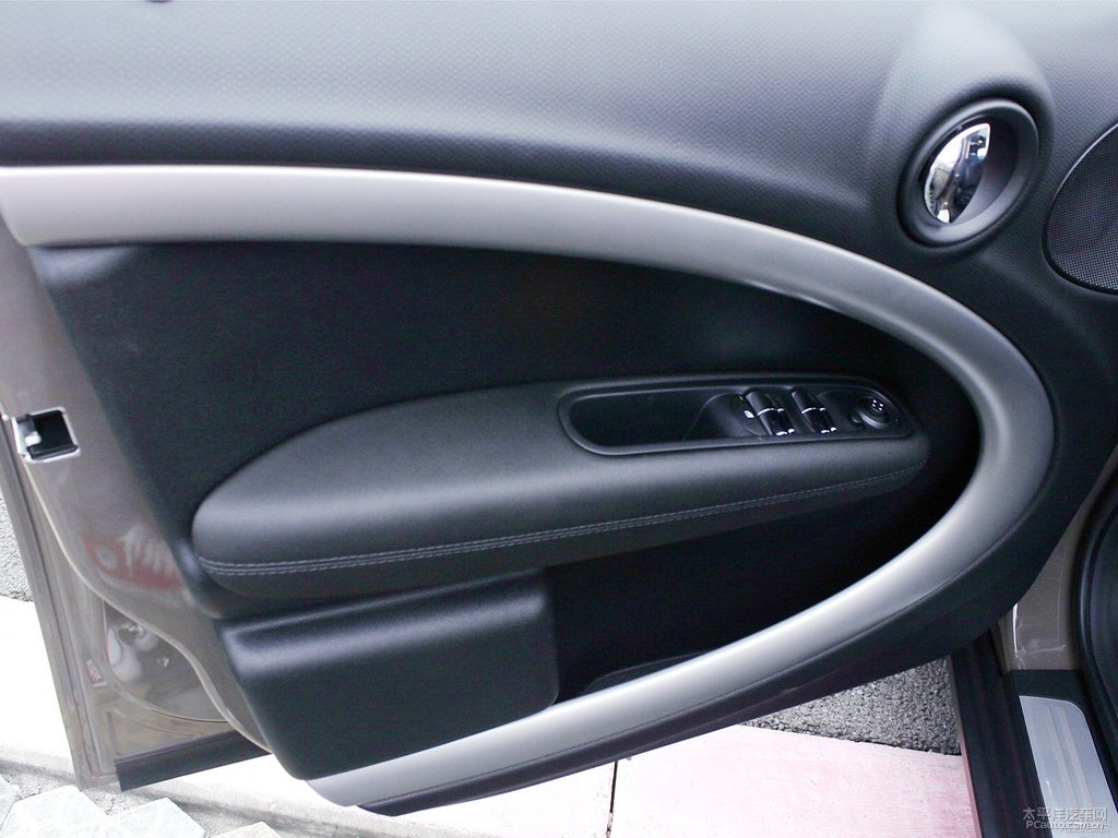 \ɫMINI COUNTRYMAN܇(ni)DƬ