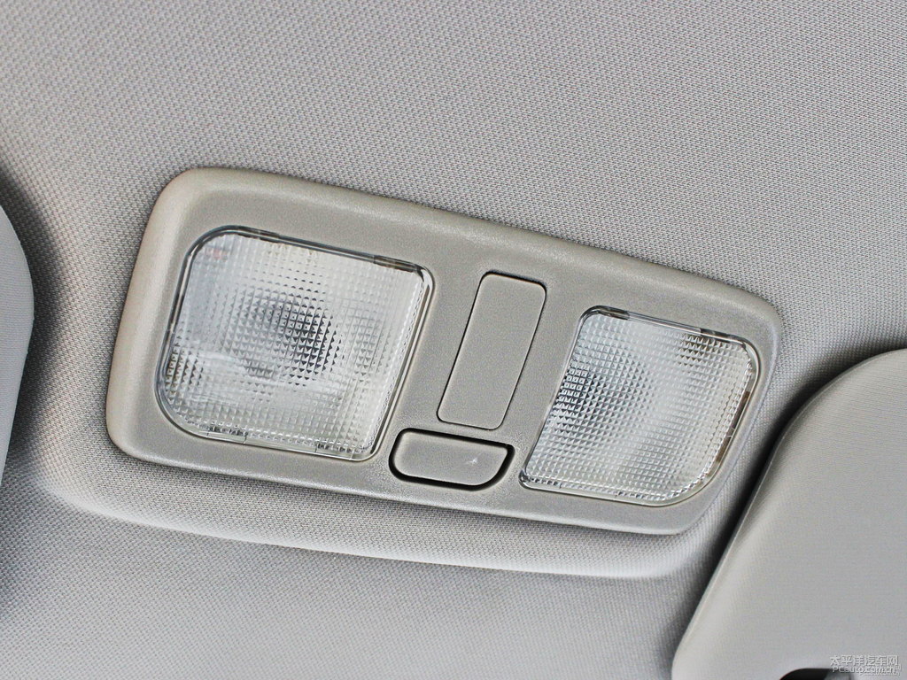 流光金遠(yuǎn)景車廂內(nèi)飾圖片