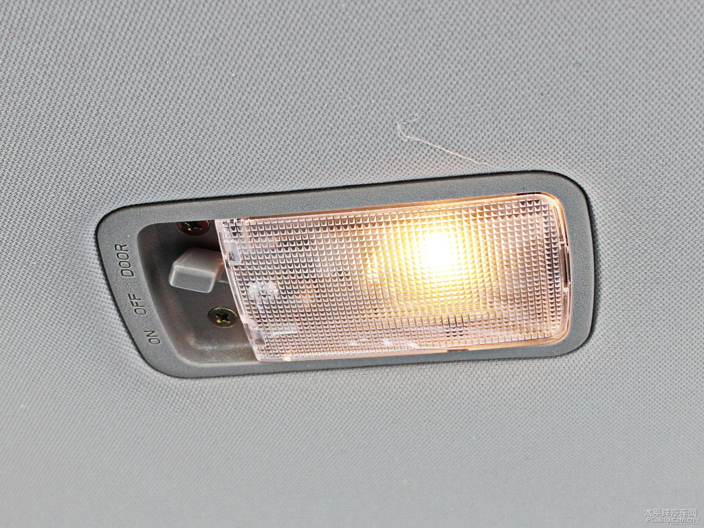 流光金遠景車廂內飾圖片