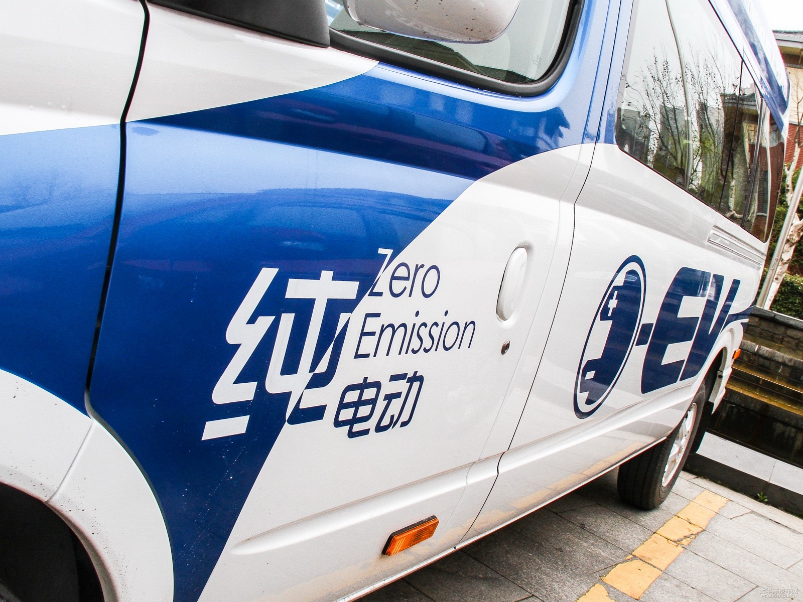 新途EV80外觀高清大圖